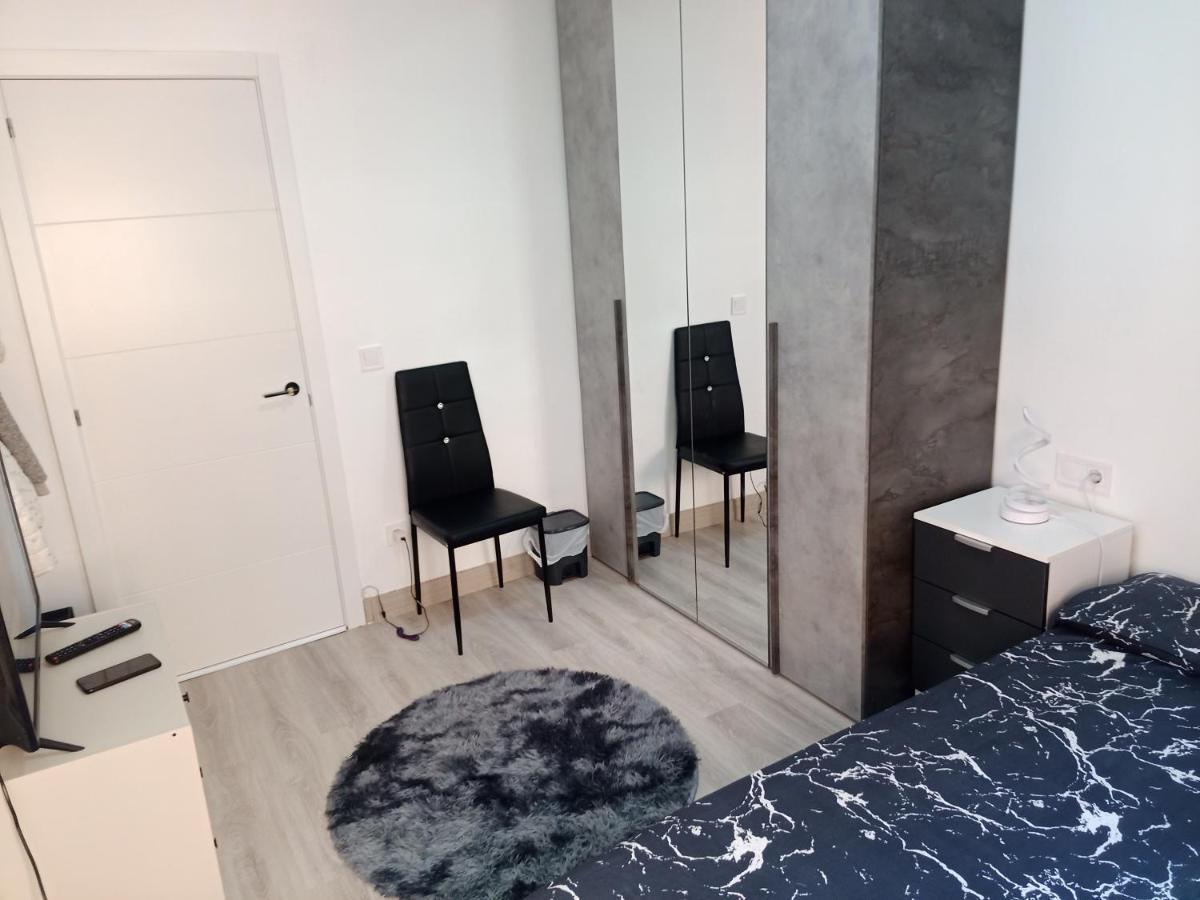 ברצלונה Vilapicina Hostal מראה חיצוני תמונה