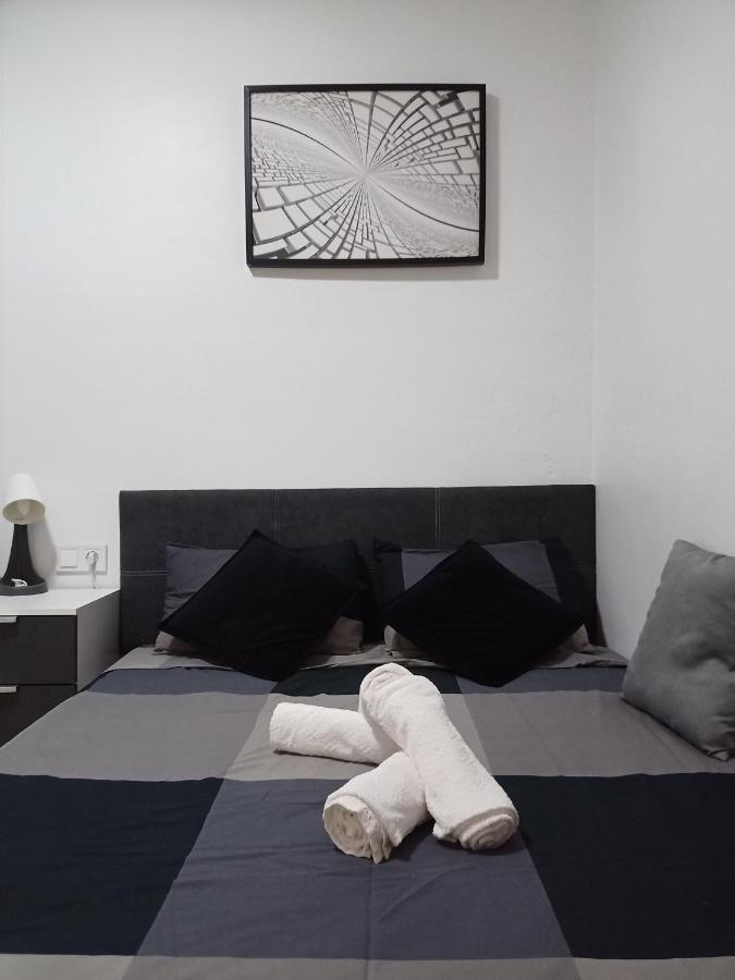 ברצלונה Vilapicina Hostal מראה חיצוני תמונה