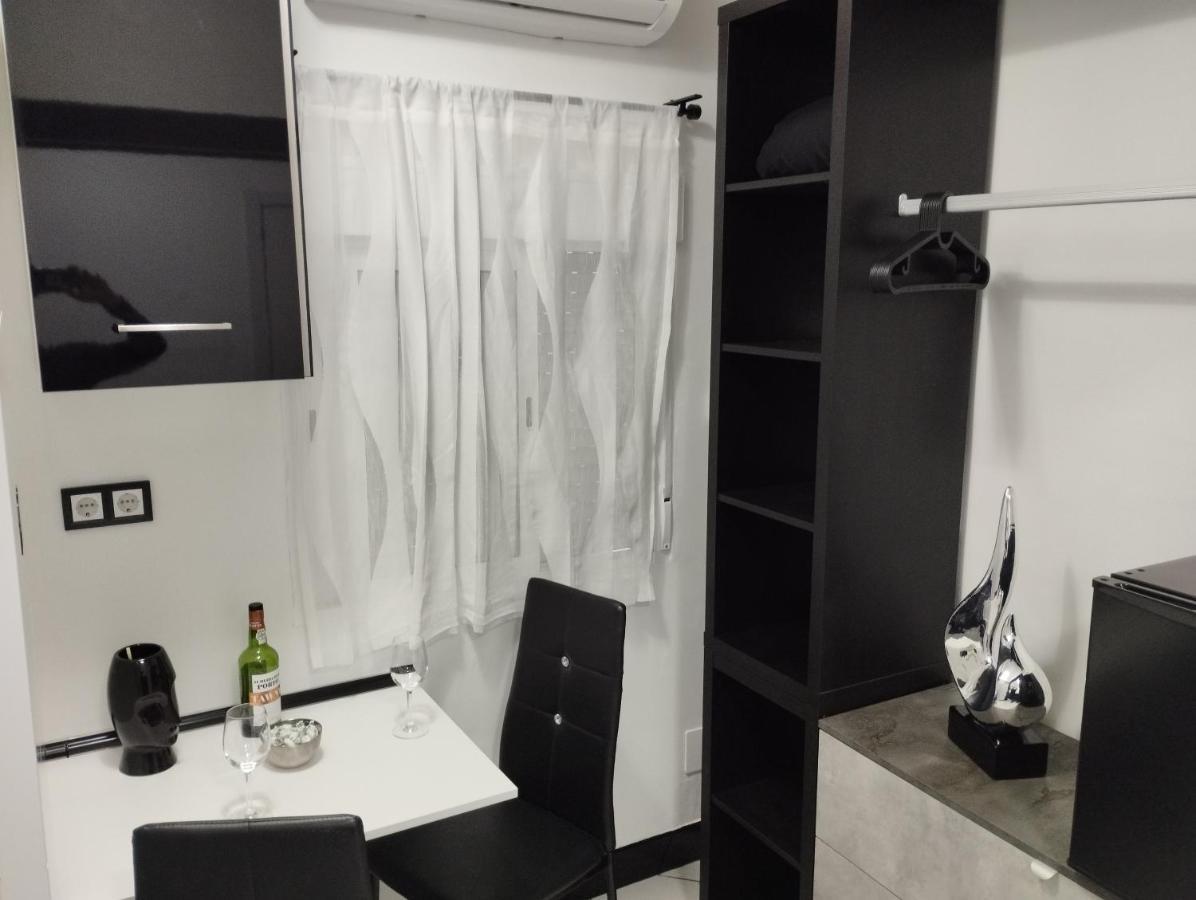 ברצלונה Vilapicina Hostal מראה חיצוני תמונה