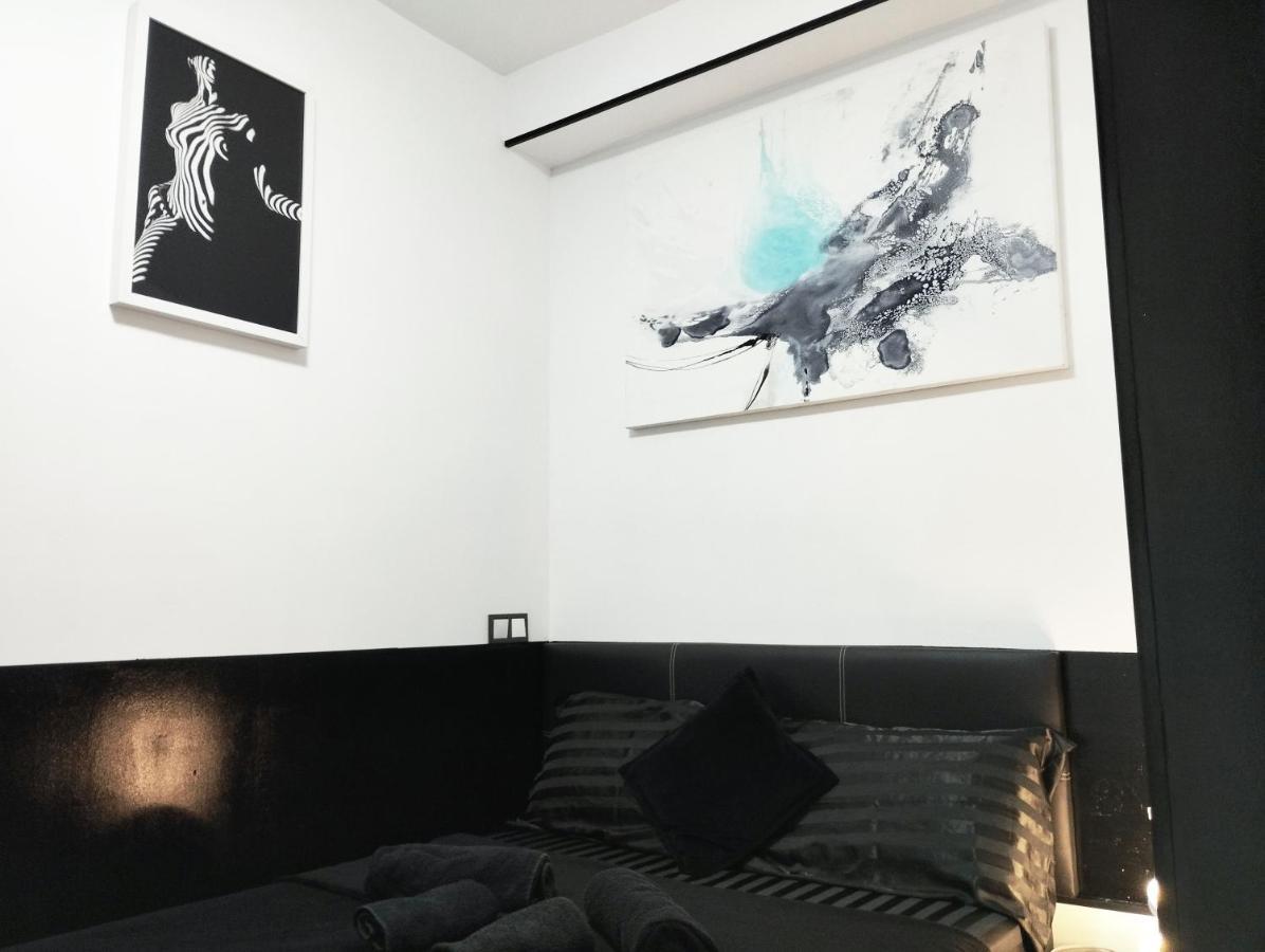 ברצלונה Vilapicina Hostal מראה חיצוני תמונה