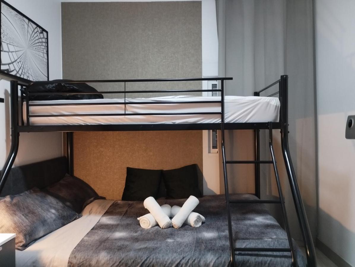 ברצלונה Vilapicina Hostal מראה חיצוני תמונה