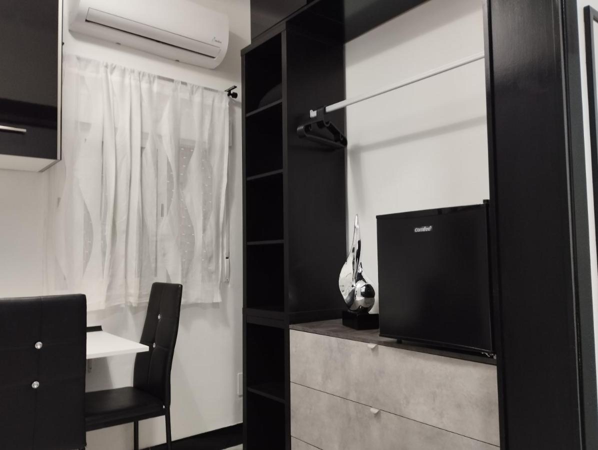 ברצלונה Vilapicina Hostal מראה חיצוני תמונה