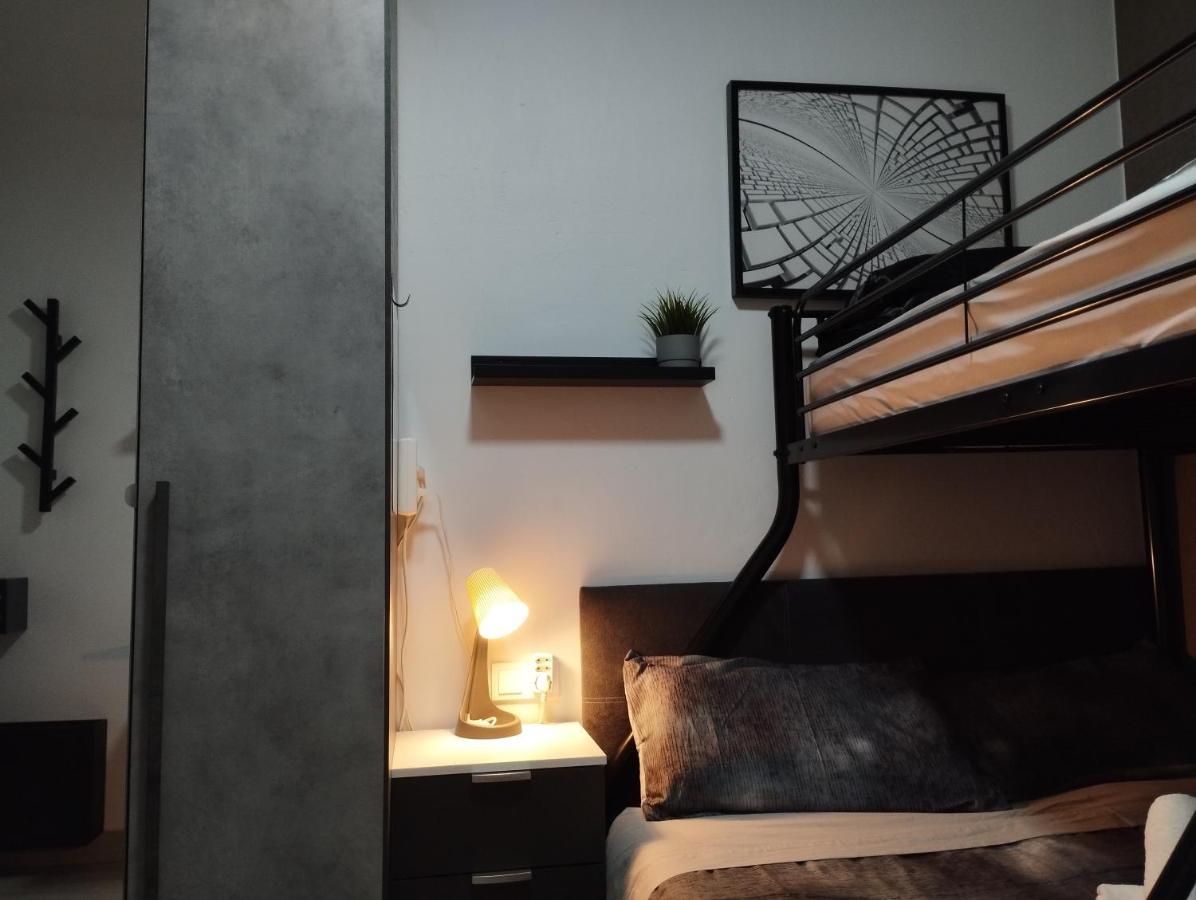 ברצלונה Vilapicina Hostal מראה חיצוני תמונה
