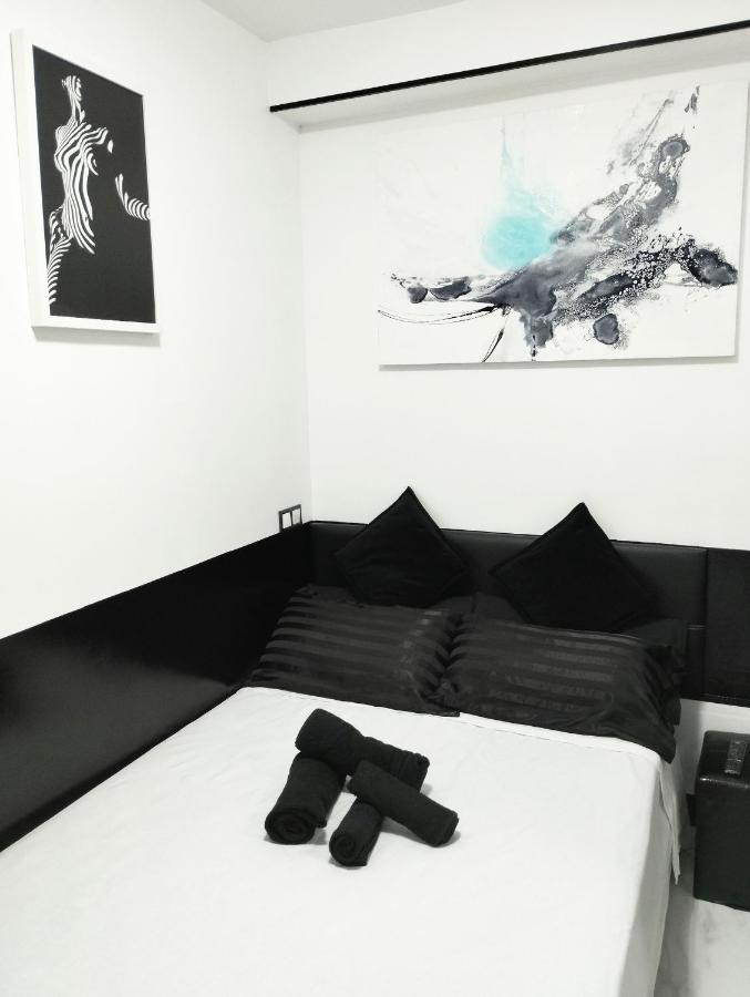 ברצלונה Vilapicina Hostal מראה חיצוני תמונה